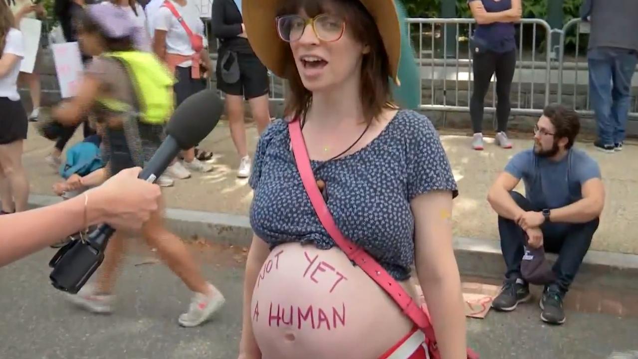 Avortement par la Cour suprême : une femme enceinte dit que son bébé n’est « pas encore un être humain »