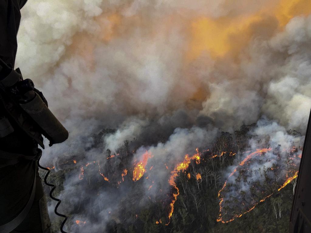 The Grose Valley fire in the Blue Mountains area of Lithgow and Blackheath, New South Wales. Picture: ADF