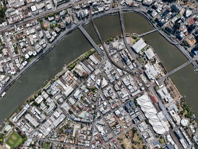 The site (lower left riverbank) is not far from South Bank 1.0.