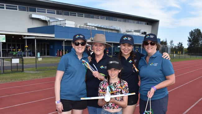 Kelly Campbell, Emily Yeo, Donna Rehbock, Tracy del Nido and Scarlett del Nido at the Sunshine Coast Relay for Life 2022.