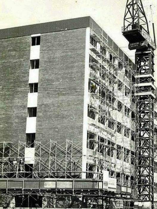 Construction of the Leichhardt Hotel in the 70s.