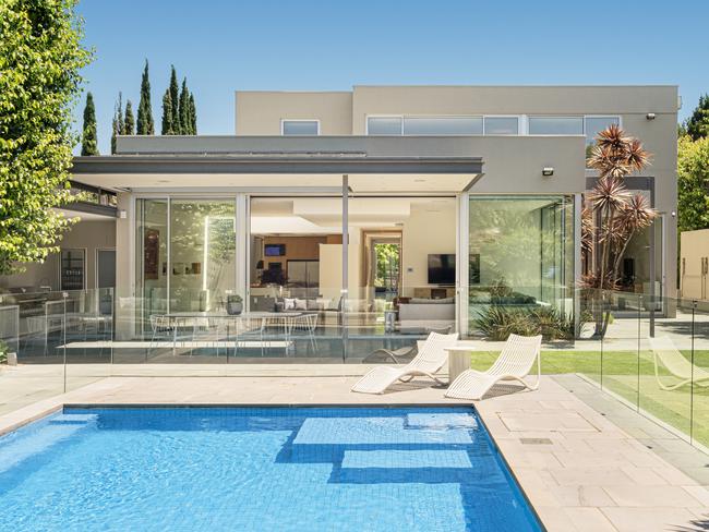 18 Findon Cres, Toorak take 2 - for herald sun real estate