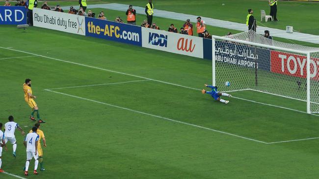 Mile Jedinak showed no nerves from the spot. (Mark Evans/Getty Images)