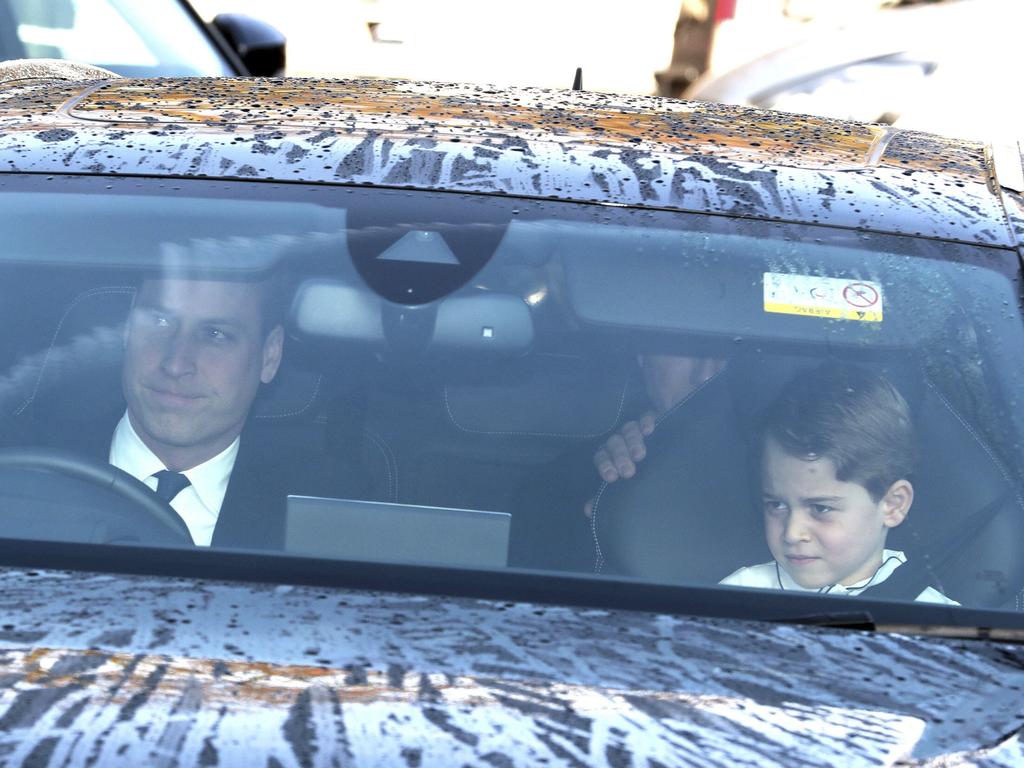 Prince Andrew: Royal family rolls up for Christmas lunch | news.com.au ...