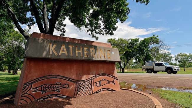 Katherine entrance sign along the Stuart Highway.