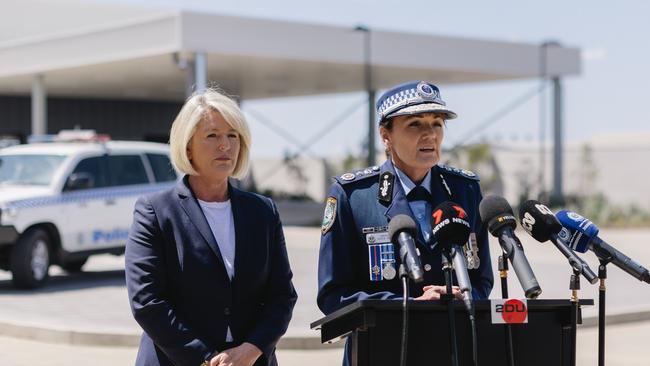 Karen Webb and Yasmin Catley in Dubbo. Picture Hannah Hodgkinson