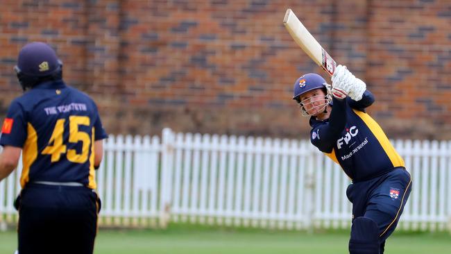 Liam Robertson of Sydney University bats during Kingsgrove Sports T20 competition.