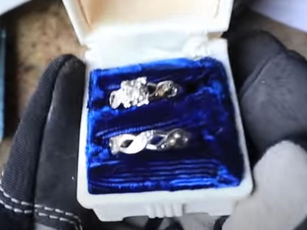 They found a 4,000lbs safe in the "hoarder home" they purchased. Instagram/TikTok @tiffanyma