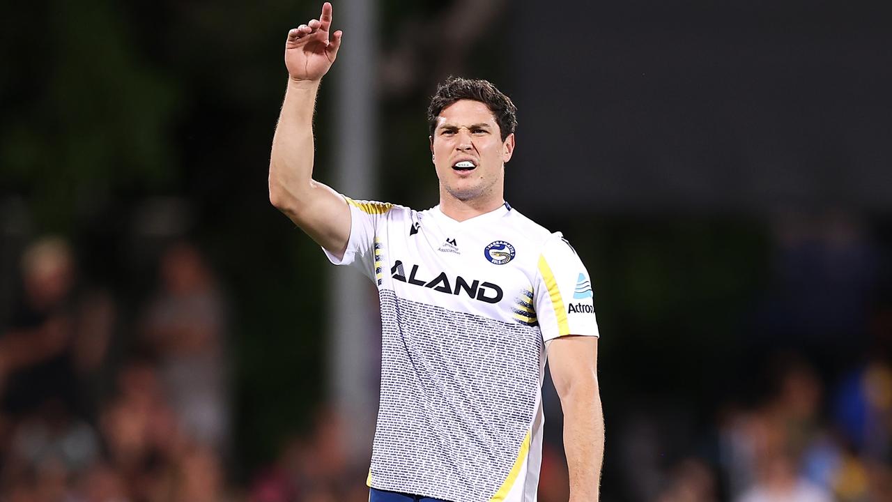DARWIN, AUSTRALIA - APRIL 30: Mitchell Moses of the Eels gestures to a team mate during the warm-up before the round eight NRL match between the Parramatta Eels and the North Queensland Cowboys at TIO Stadium, on April 30, 2022, in Darwin, Australia. (Photo by Mark Kolbe/Getty Images)