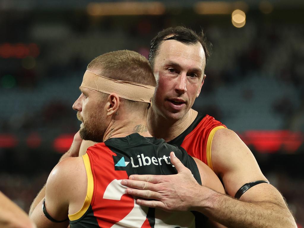 Jake Stringer and Todd Goldstein of the Bombers. Picture: Robert Cianflone/Getty Images.