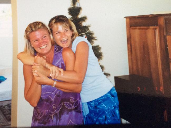 Dorothy Lee Barnett with friend Shelly Schofield before the arrest.