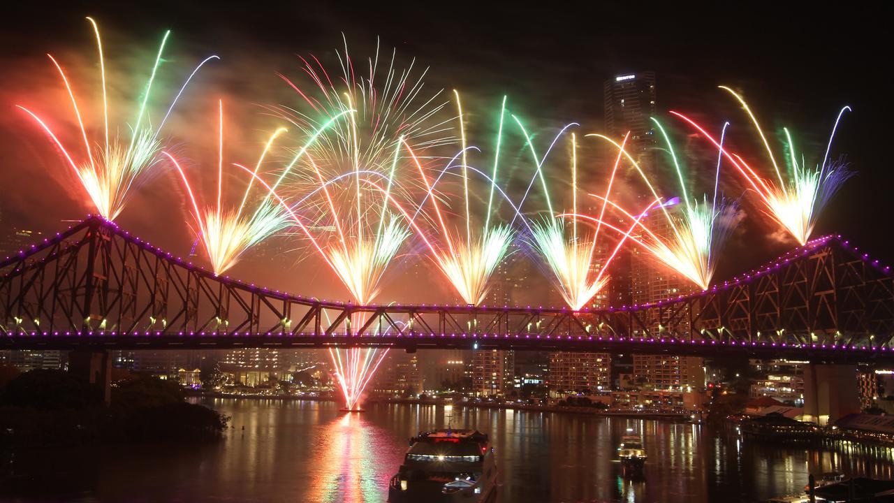 BRISBANE, AUSTRALIA. NewsWire Photos. AUGUST 31, 2024. Colour and atmosphere at Riverfire on Saturday night, as the city is dazzled by fireworks and an aerobatic demonstration by the ADF. Picture: NewsWire/ Richard Gosling