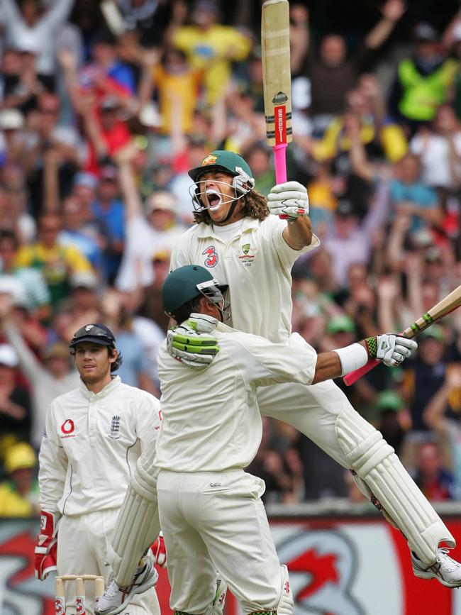 Andrew Symonds celebrates his first Test century with teammate Matthew Hayden at the MCG in 2007