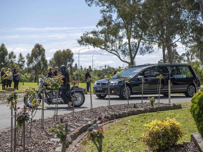 The hearse carrying Buxton crash victim Antonio Desisto. Picture: NCA NewsWire / Simon Bullard