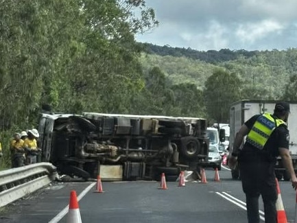 An Ergon Energy vehicle has crashed on the Kennedy Highway at Koah. Keylee Richo