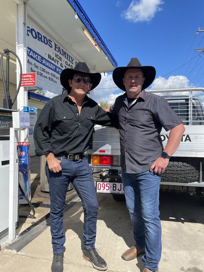 Lee Kernaghan, left, with Troy Hofmeier at Fords Family Store in Texas.