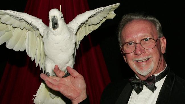 November 10 2004 News-GCB Journalist: Details:2004 Gold Coast Honours Awards at the Gold Coast Marriott Hotel  Davvyd Brown and Henry Pic:Donna Cosford