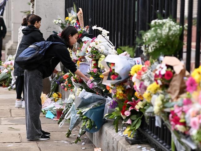 Tributes outside Buckingham Palace. Picture: Getty Images.