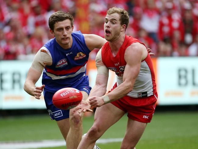 Tom Mitchell in action in the 2016 Grand Final. Picture: Colleen Petch.