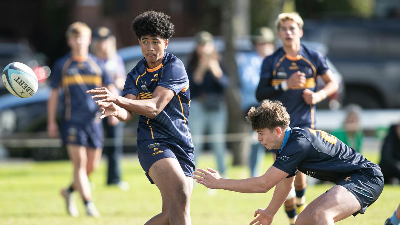 Action from the Hunter v Central North game.