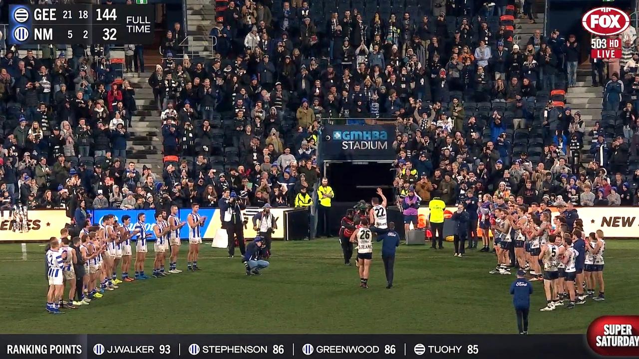 North Melbourne gave Mitch Duncan a guard of honour. Photo: Fox Footy.