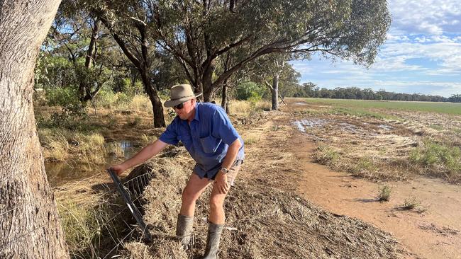 Loddon Valley mixed farmer Peter Gibson has lost 10km of fencing in the Christmas Eve floods.