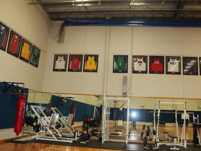 Inside Andrew Bogut's private basketball court and gym.