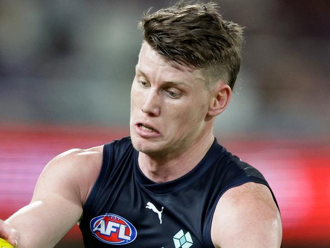 BRISBANE, AUSTRALIA - SEPTEMBER 23: Sam Walsh of the Blues in action during the 2023 AFL Second Preliminary Final match between the Brisbane Lions and the Carlton Blues at The Gabba on September 23, 2023 in Brisbane, Australia. (Photo by Russell Freeman/AFL Photos via Getty Images)