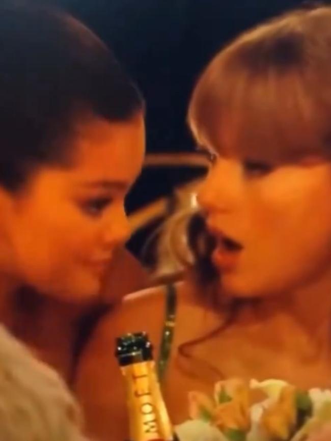 Taylor Swift and Selena Gomez in a viral Golden Globes video. Picture: Twitter / Supplied