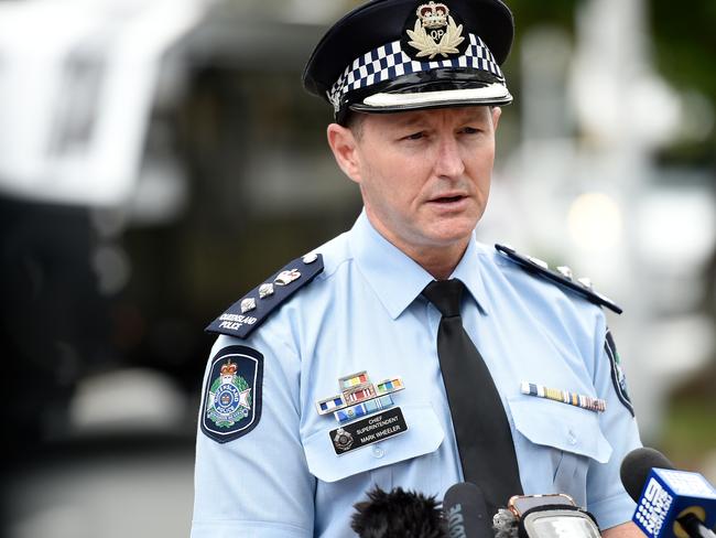 COOLANGATTA, AUSTRALIA - JULY 10: Gold Coast District Officer Chief Superintendent Mark Wheeler speaks during a press conference at the Griffith Street checkpoint at Coolangatta on July 10, 2020 in Coolangatta, Australia. Queensland's borders will reopen to interstate travellers from midday on Friday, with the exception of visitors from Victoria. Anyone entering Queensland will need to have a Queensland Border Declaration Pass and must prove they have not been in Victoria over the past 14 days. Queensland residents returning to the state who have been in Victoria will be required to hotel quarantine, at their own expense. (Photo by Matt Roberts/Getty Images)