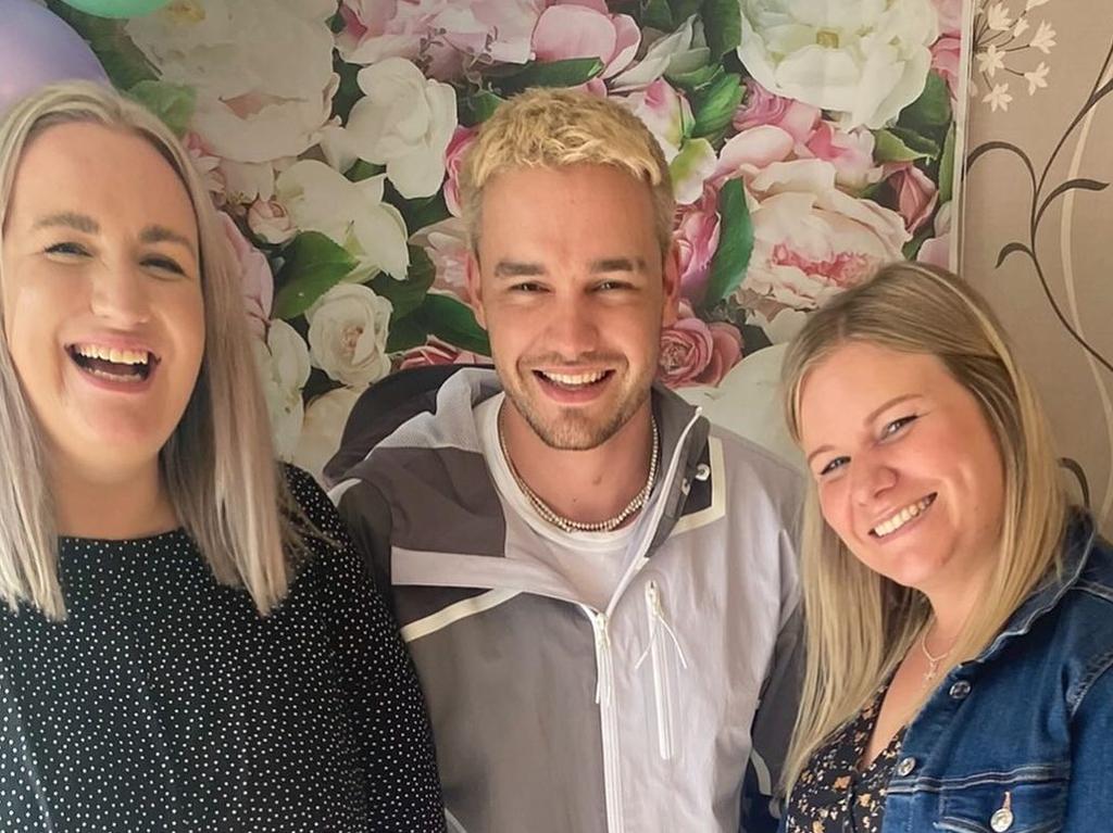 Liam with his sisters Nicola (left) and Ruth.