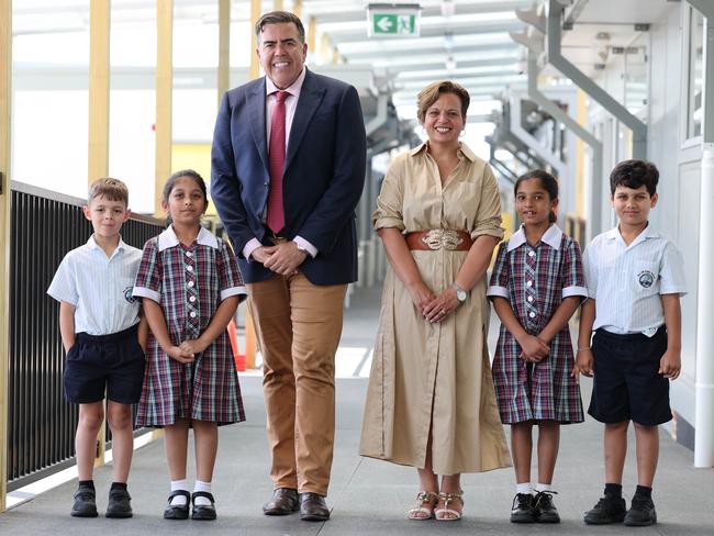 Federal MPs Milton Dick and Michelle Rowland with seven-year-old students Declan Reed, Anika Rana, Palak Dundas and Deviaan Bhatia at Box Hill. Picture: Tim Hunter