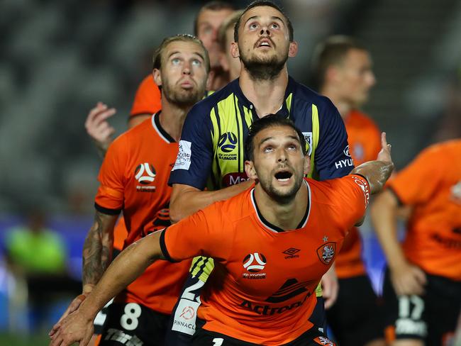 GOSFORD, AUSTRALIA - JANUARY 20: Jack Hingert of Brisbane Roar in action  during the round 14 A-League match between the Central Coast Mariners and the Brisbane Roar at Central Coast Stadium on January 20, 2019 in Gosford, Australia. (Photo by Tony Feder/Getty Images)