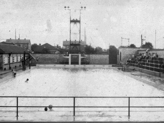 Granville Swimming Pool in 1940 Source: Granville Historical Society.