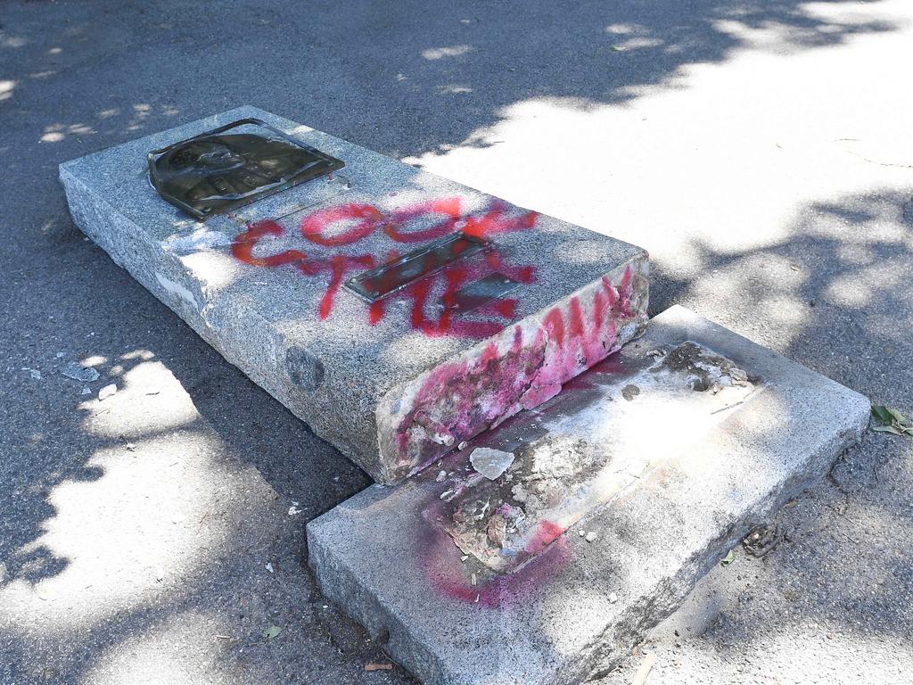 Captain Cook statue vandalised in St Kilda to be reinstalled | Daily ...