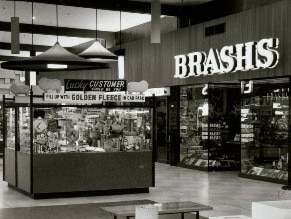 Northland Shopping Centre, Murray Road, East PrestonAuthor / CreatorSievers, Wolfgang, 1913-2007 photographer.Date1967.Identifier(s)H98.30/293State Library Victoria