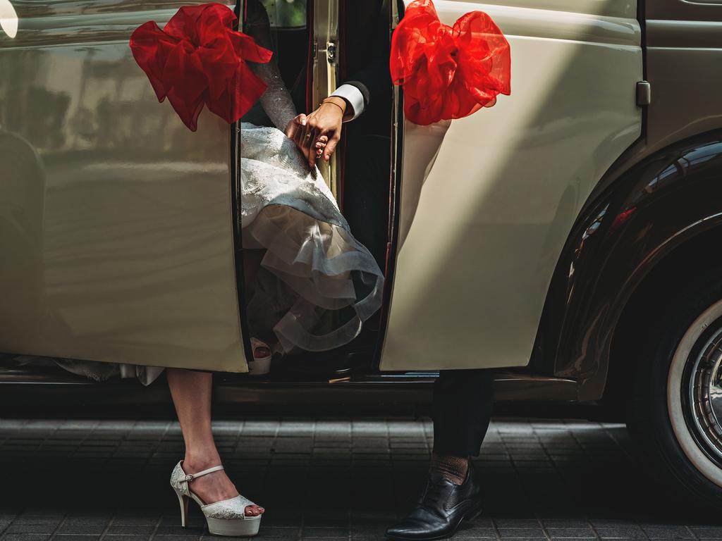 The Top 50 Wedding Photos of 2016 Curated by Junebug Weddings. Nearly 9,000 photos were submitted by photographers from 50 different countries to produce this year’s stunning collection of 50 images. Hendra Lesmana - Cheese N Click Photography