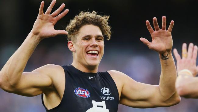 Charlie Curnow celebrates a goal for Carlton.