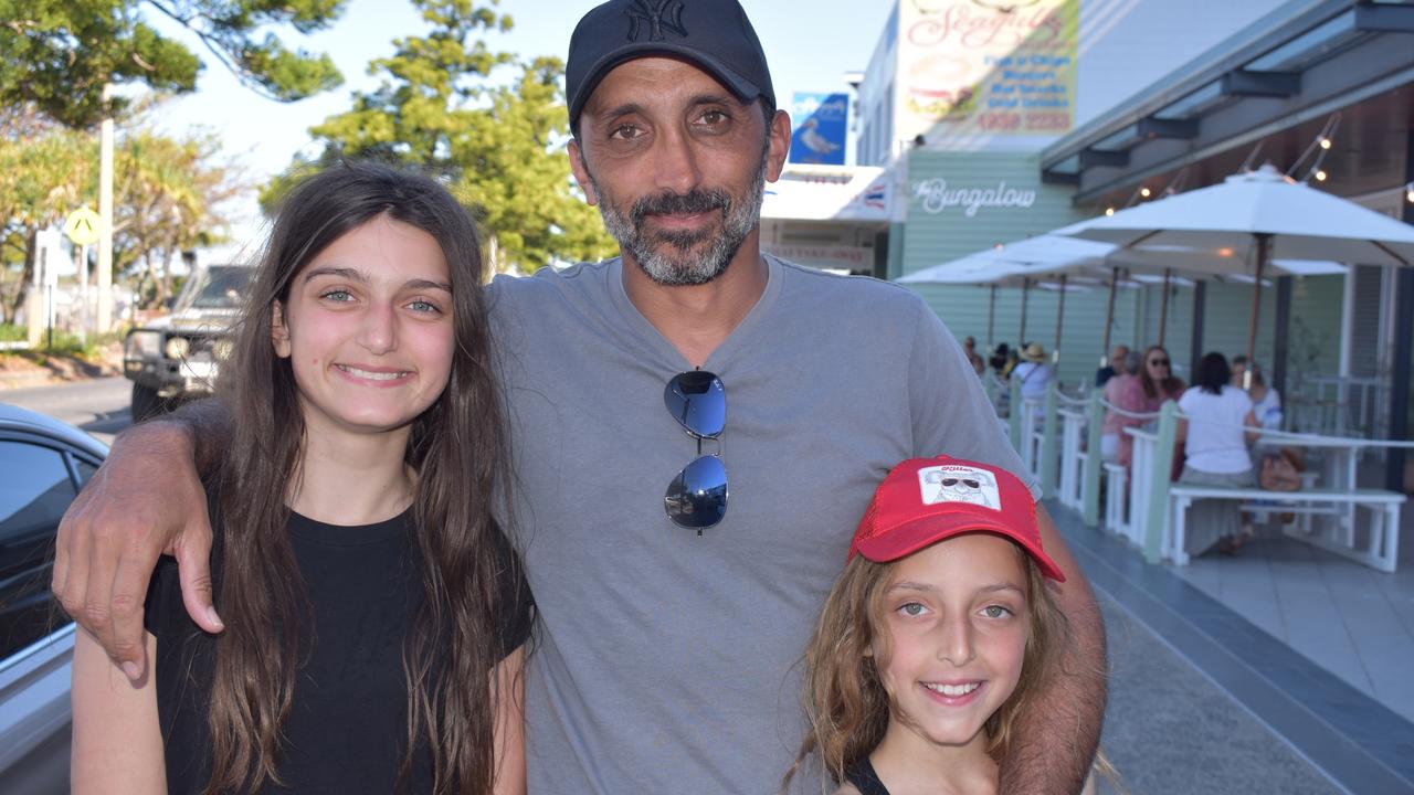 Maya and Ella with Avi Vaknin from Brisbane in Yeppoon for the September school holidays.