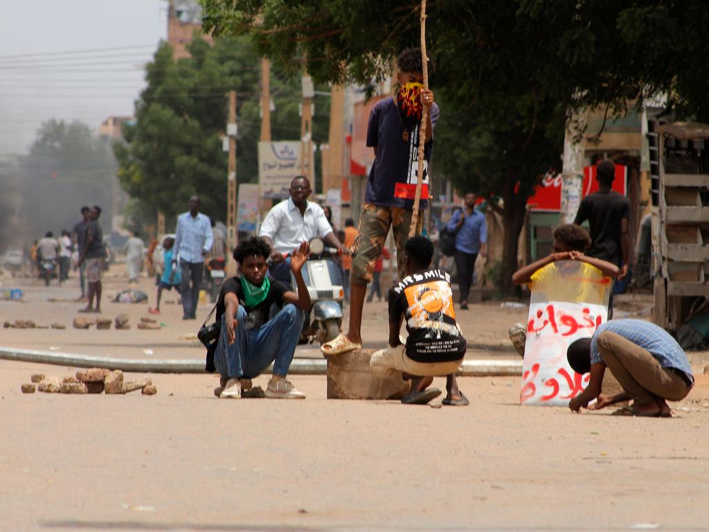 Sudanese protesters take part in an anti-coup demonstration, in the Daym - Bashdar station area in central Khartoum, on July 17, 2022.