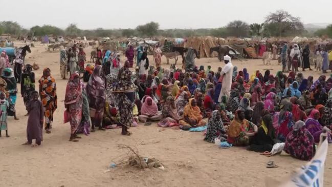 Families fleeing Sudan arrive in neighbouring Chad