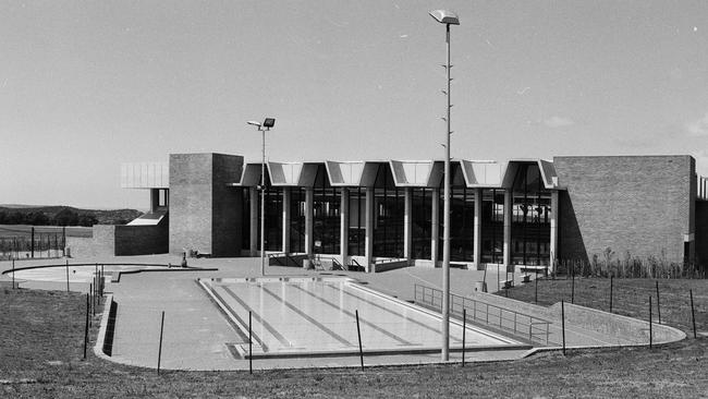 Warringah Aquatic Centre in October 1979. Photo Manly Daily