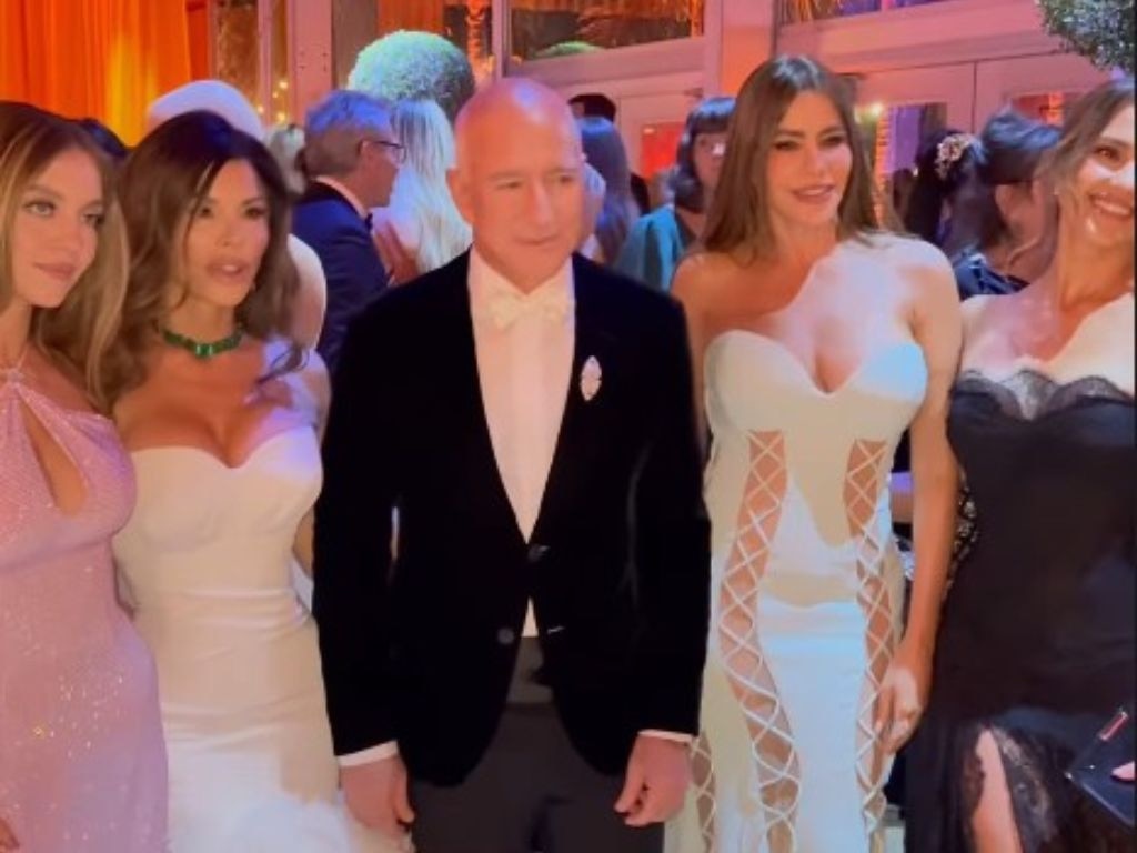 <!DOCTYPE html PUBLIC "-//W3C//DTD HTML 4.0 Transitional//EN" "http://www.w3.org/TR/REC-html40/loose.dtd">
<html><body><p>Billionaire Jeff Bezos found himself in a dream line-up with Sydney Sweeney, his fiancee Lauren Sanchez, Sofia Vergara and Jessica Alba at the Vanity Fair Oscars After Party. Picture: Instagram</p></body></html>
