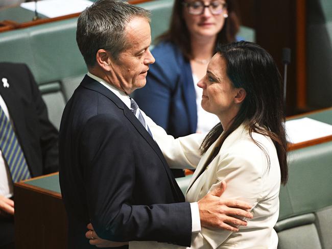 Labor leader Bill Shorten congratulates Husar after her “white ribbon” speech.