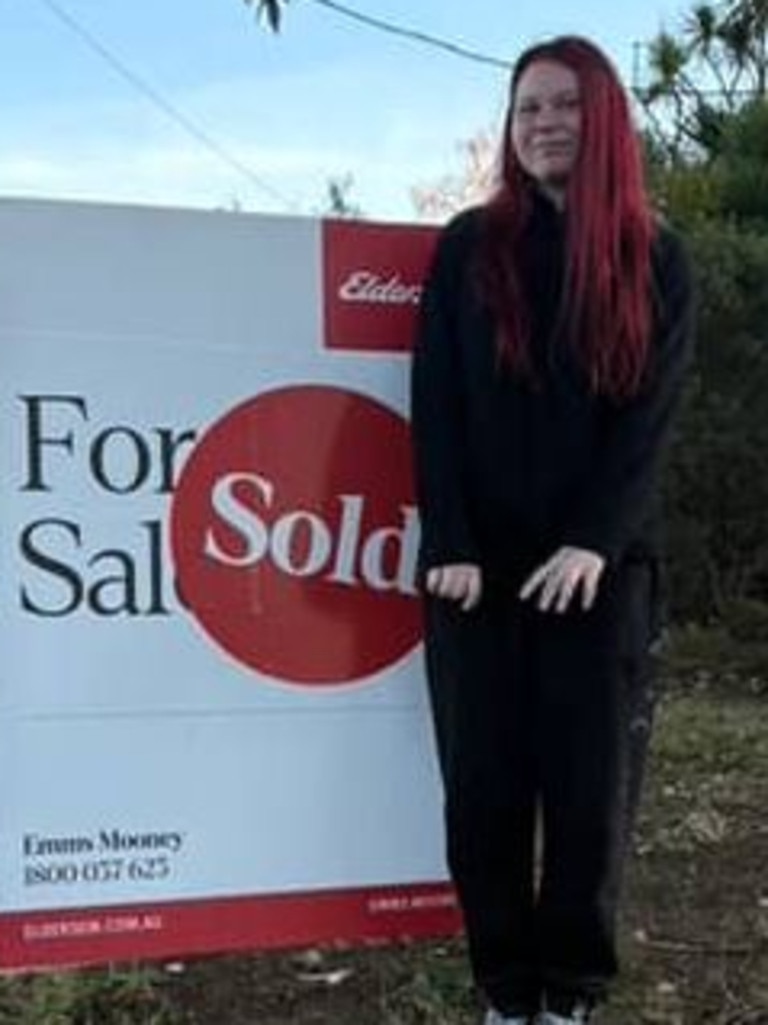 Buying a house is an achievement for anyone, but it was about breaking a financial cycle for one young Aussie. Picture: TikTok/mercurialsaura