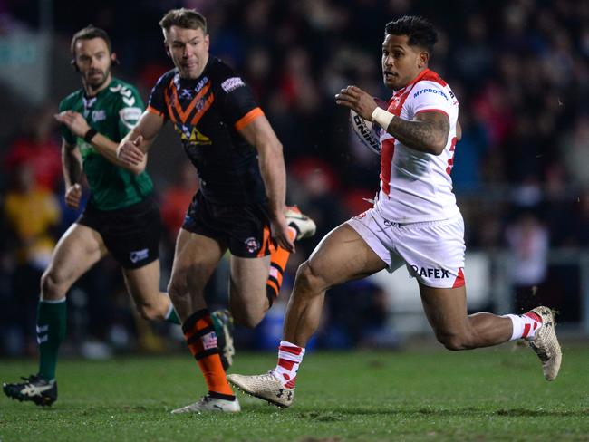 Ben Barba of St Helens breaks free vs Castleford Tigers.