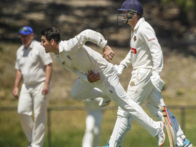 Tom Boxell bowling for Long Island. Picture: Valeriu Campan