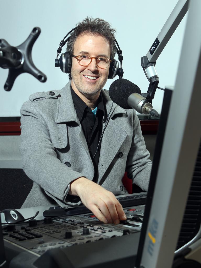 Radio announcer Sean Craig Murphy is leaving radio.