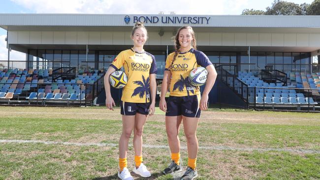 Stephanie Rutherford (L) and Katie Grimmett are members of the Bond University's women's sevens rugby squad. Photo by Richard Gosling