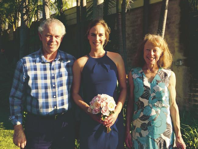 Cricketer Ellyse Perry with dad Mark and mum Kathy.